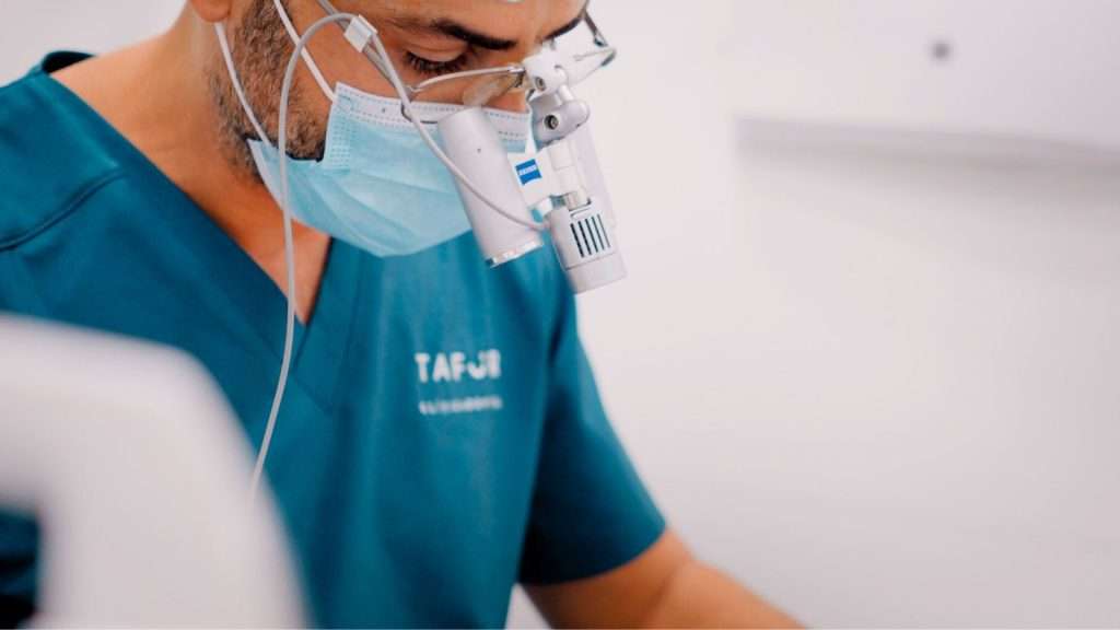 experto implantes Daniel Tafur